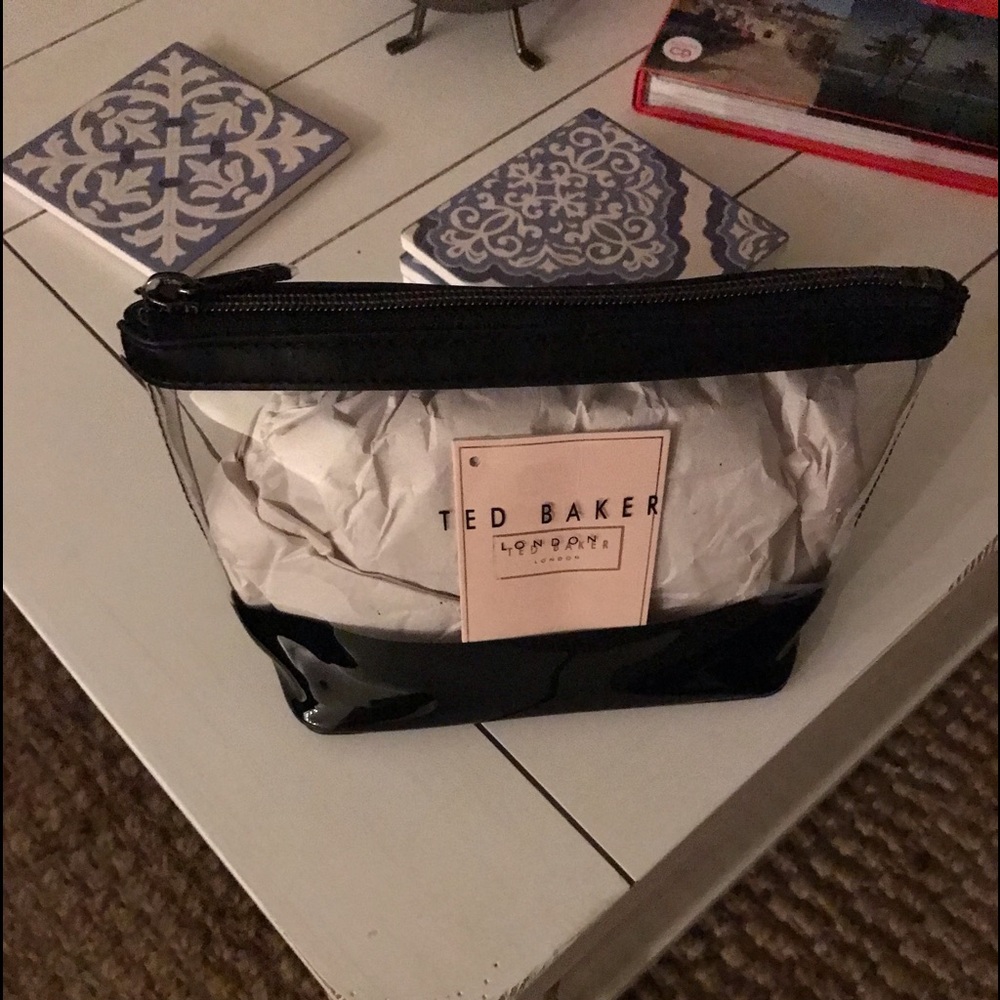 Chic clear makeup bag